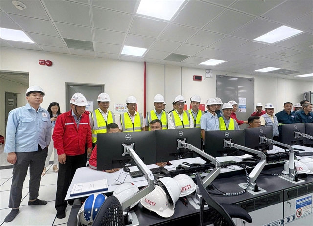 PV Power leaders and delegates witness the moment when Nhơn Trạch 4 Power Plant is connected to the national grid — Photo courtesy of Petrovietnam