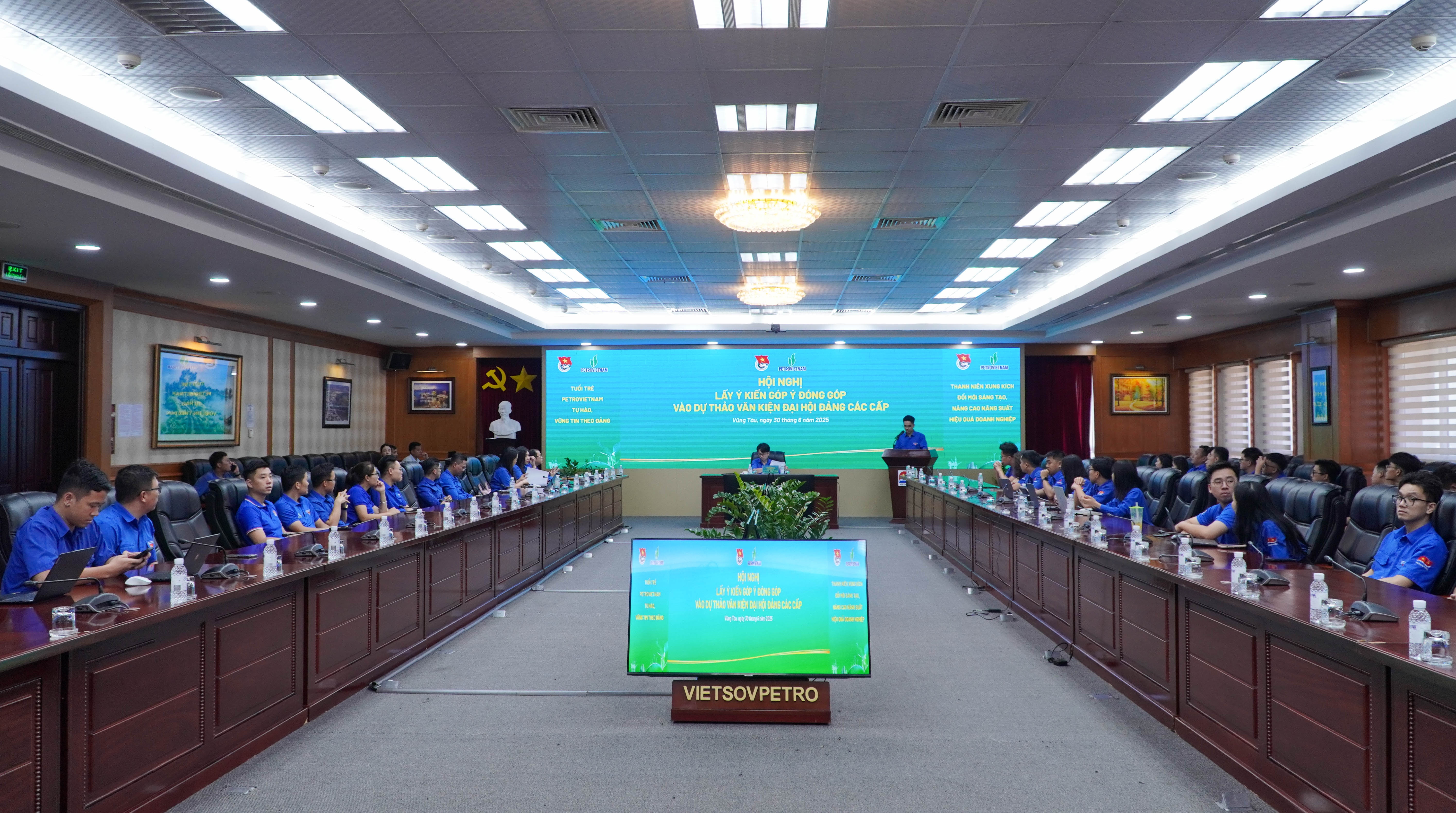 Toàn cảnh Hội nghị
