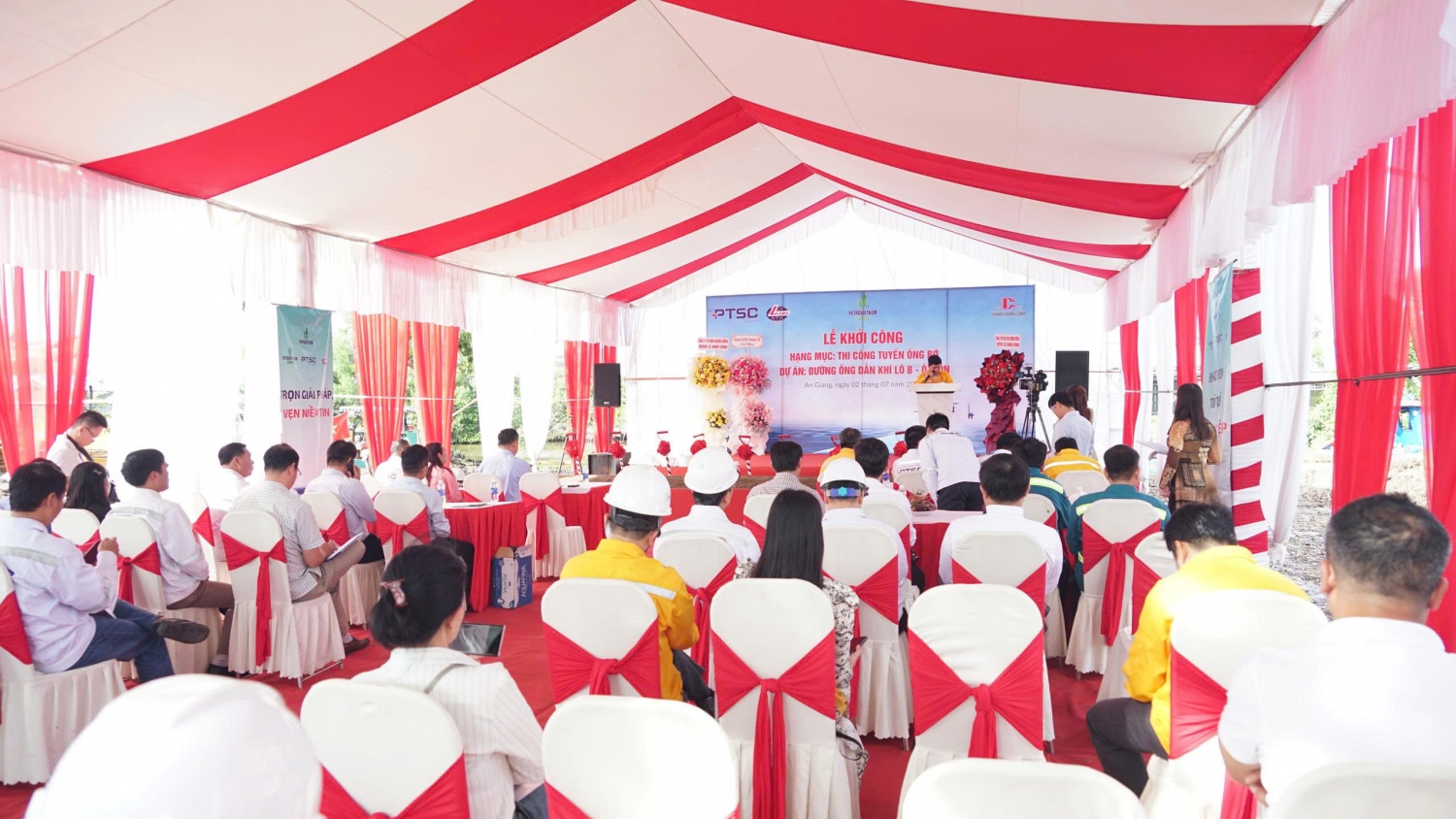 Sự kiện có sự hiện diện của đại diện lãnh đạo tỉnh An Giang, các sở, ngành, chính quyền địa phương nơi dự án đi qua, cùng đông đảo bà con nhân dân, các đơn vị thi công, tư vấn, giám sát và cán bộ kỹ thuật của chủ đầu tư và nhà thầu.