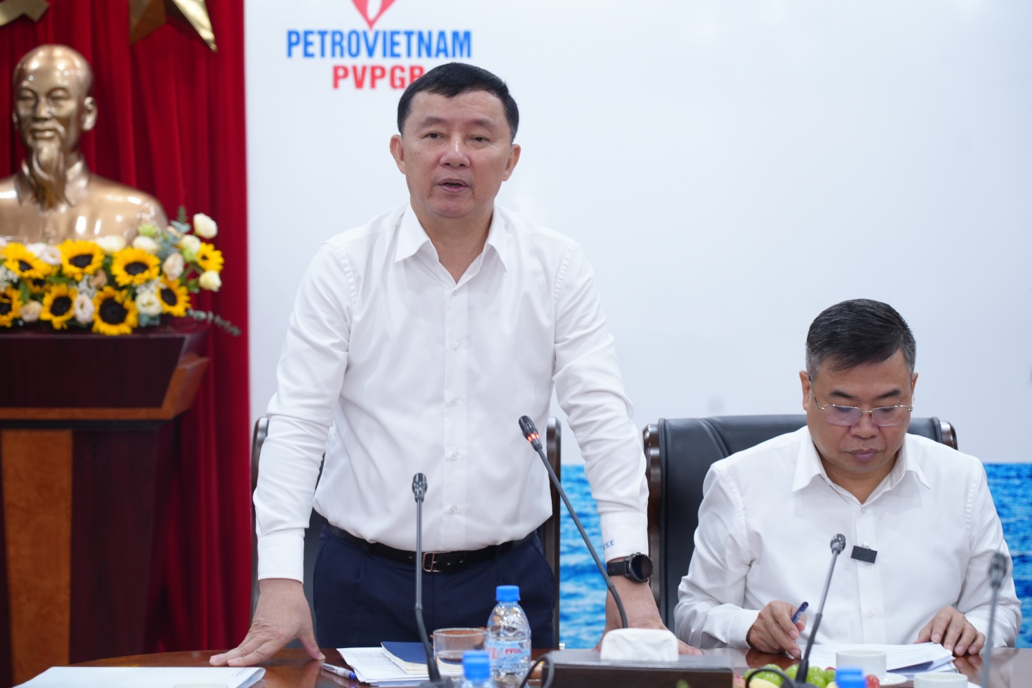 Đồng chí Hồ Công Kỳ, Giám đốc Chi nhánh yêu cầu 2 nhà máy, các phòng, ban Chi nhánh tiếp tục phát huy tinh thần chủ động, sáng tạo trong tổ chức thực hiện nhiệm vụ, đồng thời tăng cường công tác dự báo và ứng phó với các tình huống bất thường