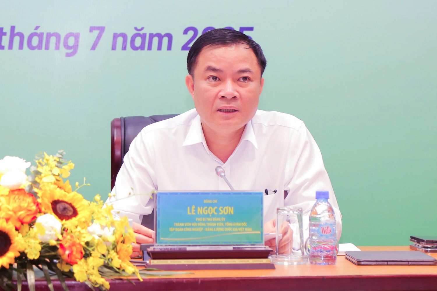 Tổng Giám đốc Petrovietnam Lê Ngọc Sơn yêu cầu các ban chuyên môn, các đơn vị tập trung cao độ hoàn thành và vượt kế hoạch các chỉ tiêu đề ra