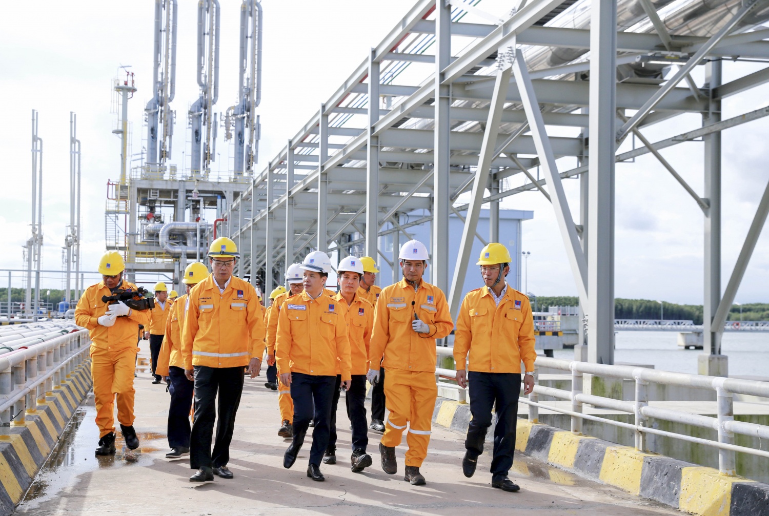 Lãnh đạo PV GAS tiếp đoàn công tác của các cấp thăm và làm việc tại Kho cảng Thị Vải