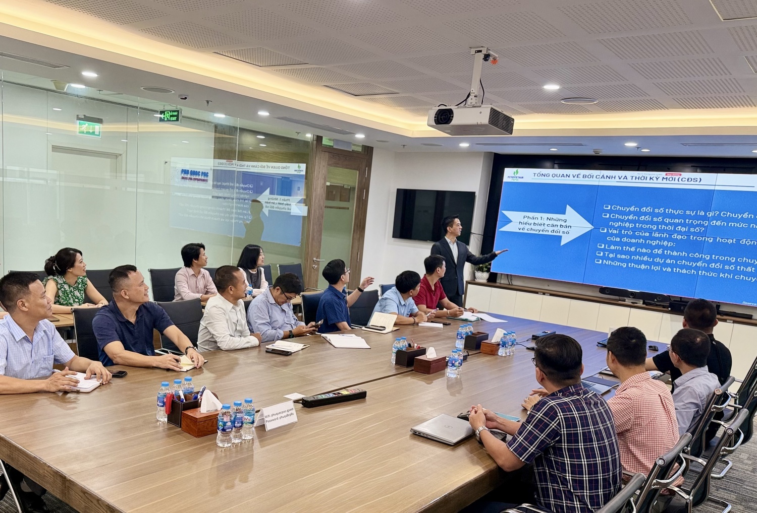 Tổng Giám đốc PQPOC Phạm Xuân Phúc chia sẻ về chiến lược và kế hoạch chuyển đổi số của đơn vị