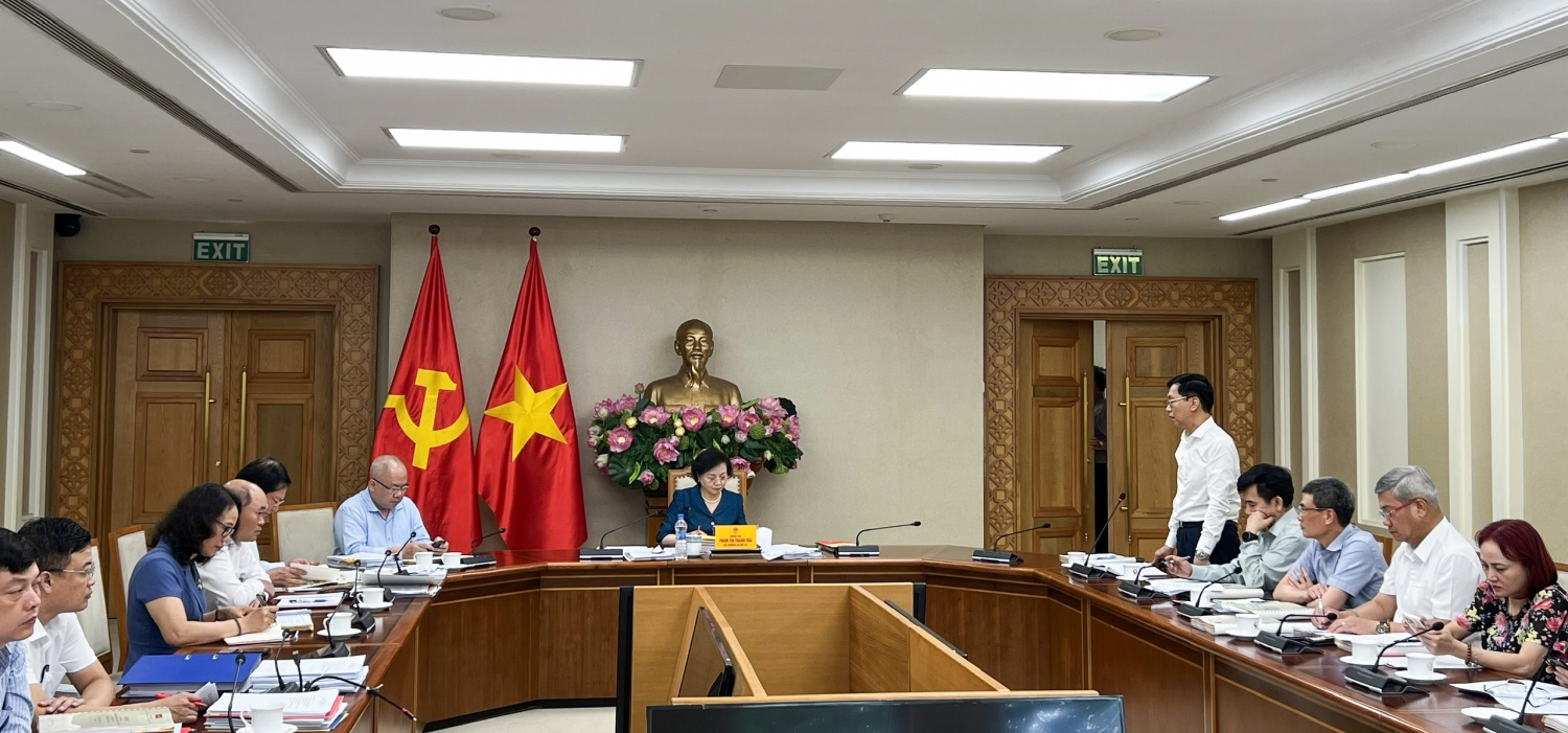 Đồng chí Trần Quang Dũng, Phó Bí thư thường trực Đảng ủy Petrovietnam: mô hình Đảng bộ toàn Tập đoàn, dưới sự lãnh đạo của Đảng ủy Chính phủ đang được triển khai tại Petrovietnam rất đồng bộ, hoàn chỉnh, ổn định, có hiệu quả.