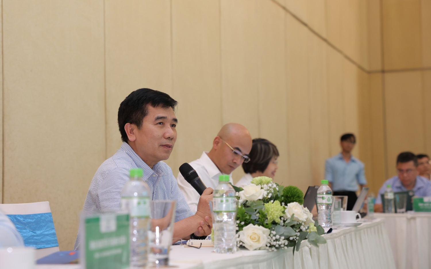 Phó Tổng Giám đốc Petrovietnam Lê Xuân Huyên chủ trì hội thảo.