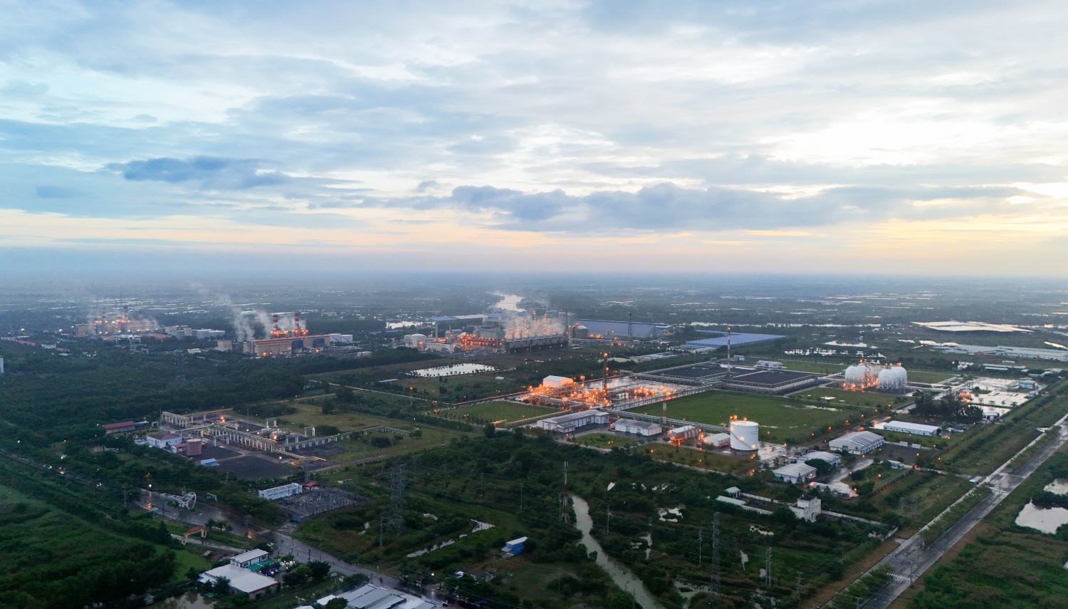Cụm Khí - Điện - Đạm Cà Mau không chỉ là một công trình công nghiệp mà còn là minh chứng cho khát vọng vươn lên của ngành công nghiệp - năng lượng Việt Nam. Với định hướng phát triển bền vững và ứng dụng công nghệ hiện đại, Cụm Khí - Điện - Đạm Cà Mau đang từng bước khẳng định vị thế là trung tâm năng lượng trọng điểm, góp phần xây dựng một tương lai năng lượng xanh cho đất nước.