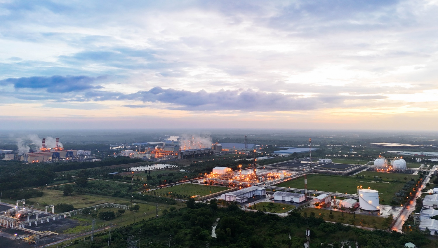 Tính đến tháng 2/2025, Cụm Khí - Điện - Đạm Cà Mau đã cung cấp 28,81 tỷ m³ khí, 116,49 tỷ kWh điện và 11,18 triệu tấn phân bón ra thị trường, góp phần quan trọng trong đảm bảo an ninh năng lượng và an ninh lương thực quốc gia.