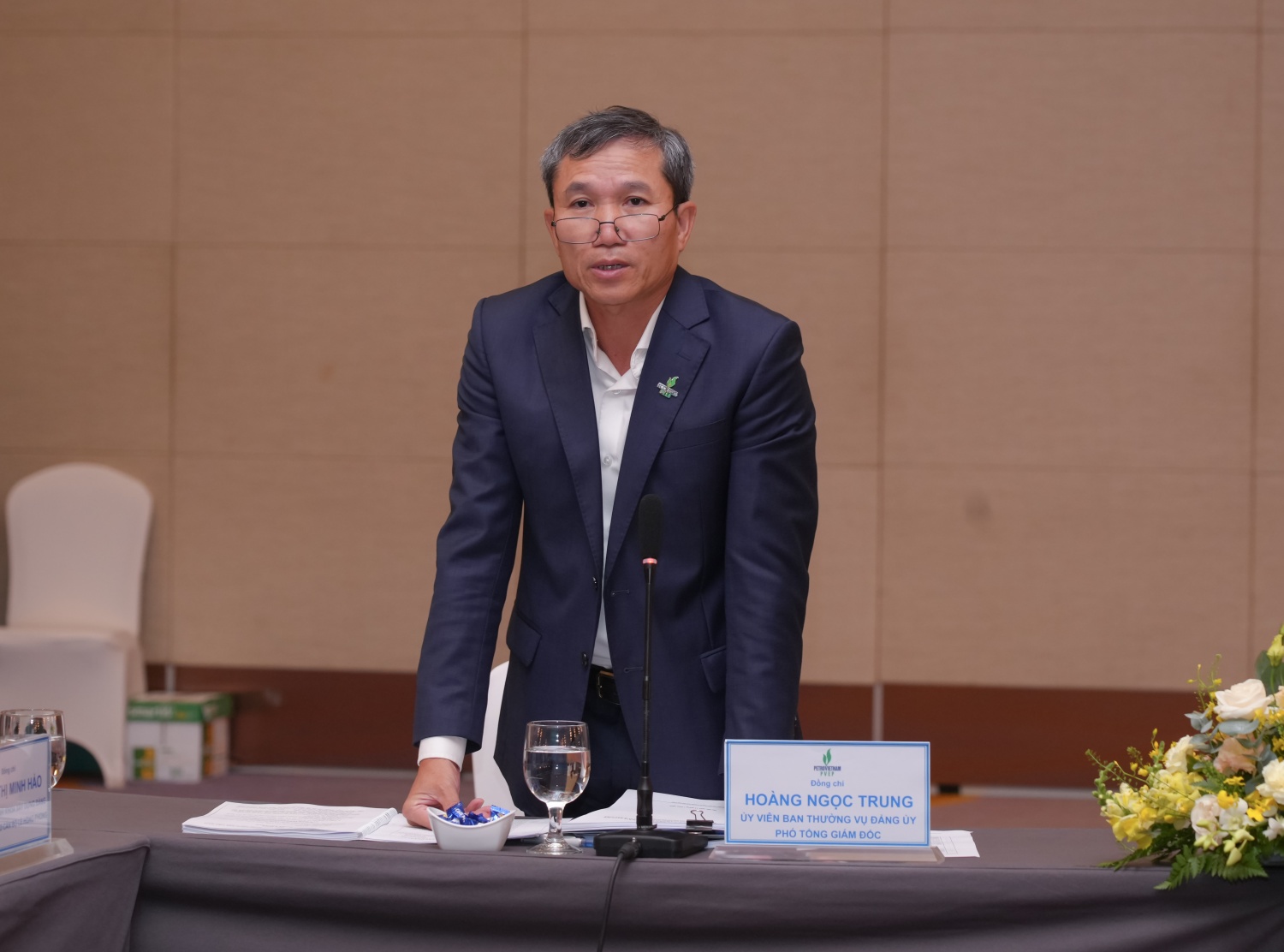 Đồng chí Hoàng Ngọc Trung, Ủy viên Ban Thường vụ Đảng ủy, Phó Tổng Giám đốc PVEP ghi nhận sự nỗ lực, tận tâm, trách nhiệm của đội ngũ cán bộ phụ trách công tác Đảng trong toàn PVEP, nhất là khi vừa kiêm nhiệm cả công tác Đảng và nhiệm vụ sản xuất kinh doanh.