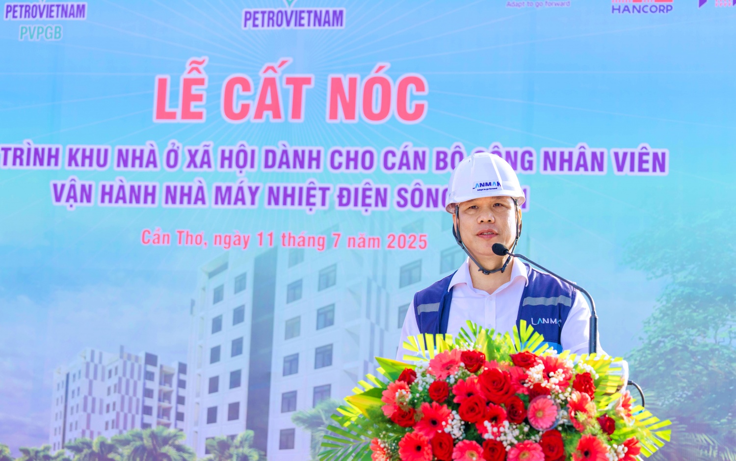 Ông Đặng Thái Sơn cam kết thi công đúng tiến độ