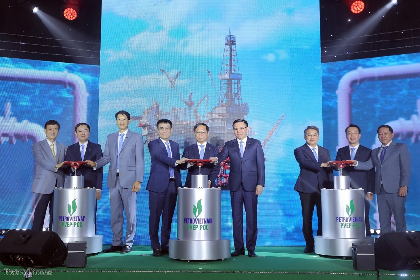 Lãnh đạo Chính phủ, Petrovietnam, PVEP, PVEP POC thực hiện nghi thức đón dòng dầu thương mại đầu tiên từ dự án phát triển mỏ Đại Hùng pha 3, ngày 16/5/2025