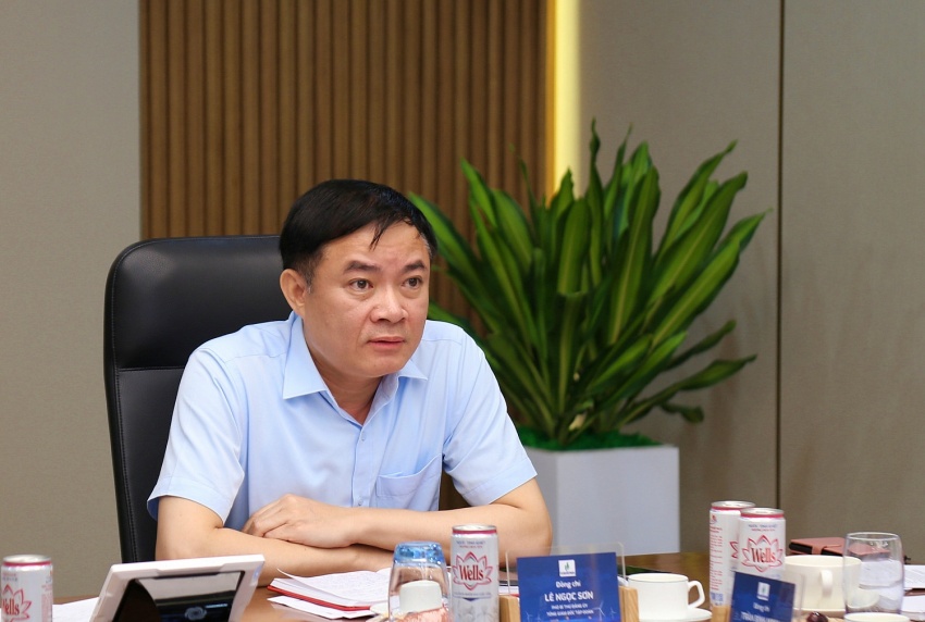 Đồng chí Lê Ngọc Sơn - Phó Bí thư Đảng ủy, Tổng Giám đốc Petrovietnam nhấn mạnh ba trụ cột phát triển của PTSC cần được cụ thể hóa bằng ba nhóm giải pháp: củng cố, thống lĩnh và tiên phong. (Ảnh: Nguyễn Hiển)