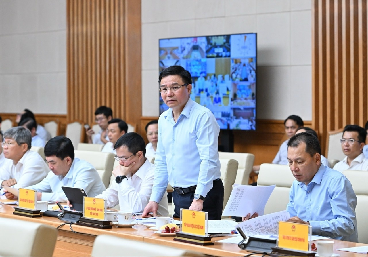 Chủ tịch HĐTV Petrovietnam Lê Mạnh Hùng phát biểu tại Hội nghị