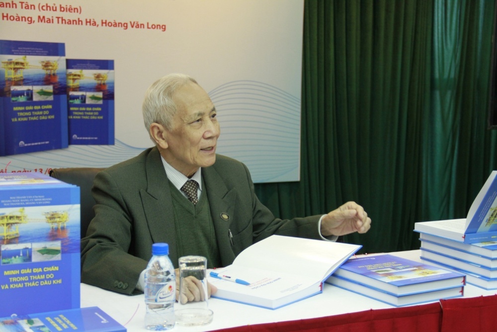 GS.TSKH Mai Thanh Tân