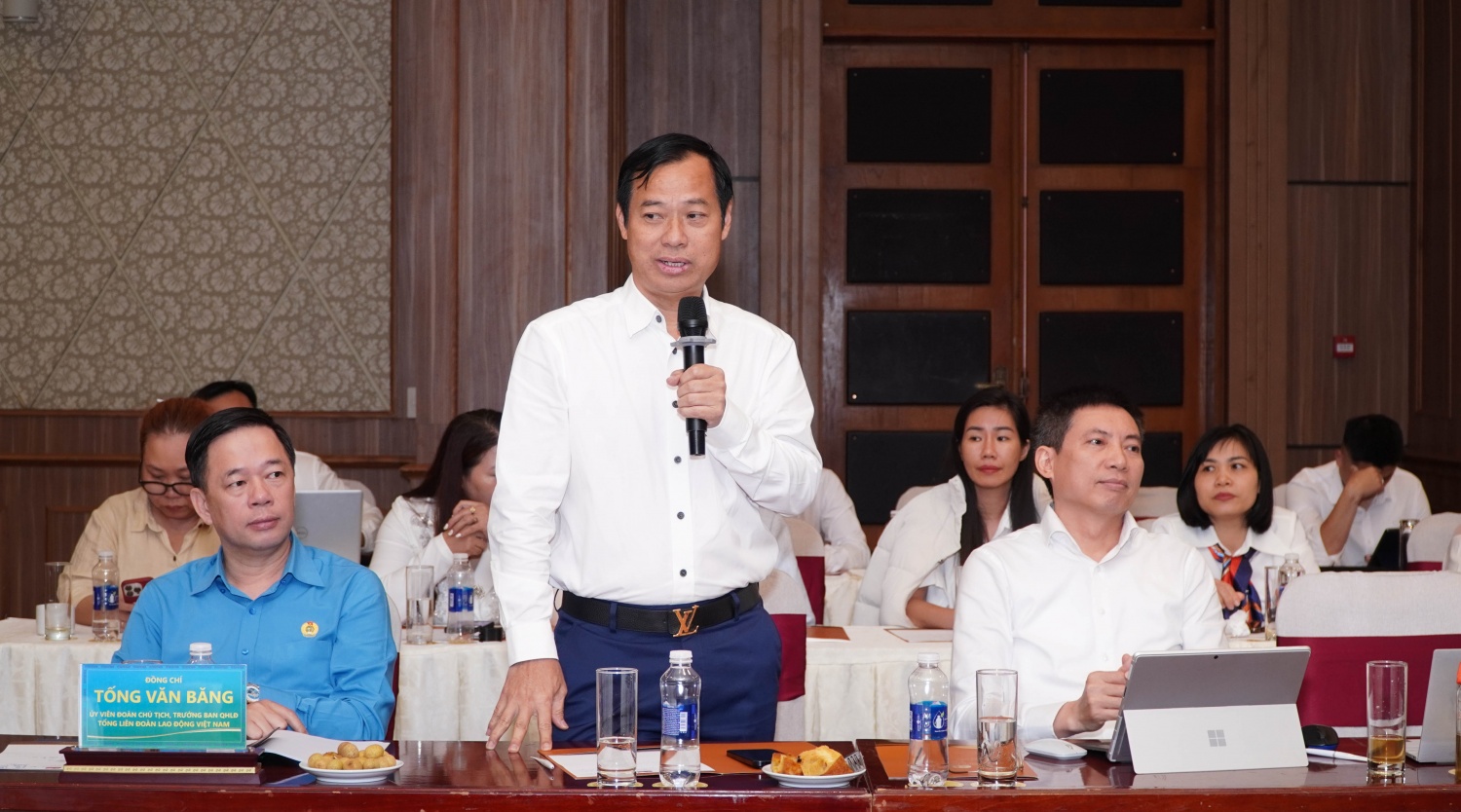 Ông Trần Xuân Thành – Chủ tịch Công đoàn PV GAS phát biểu tại hội nghị.