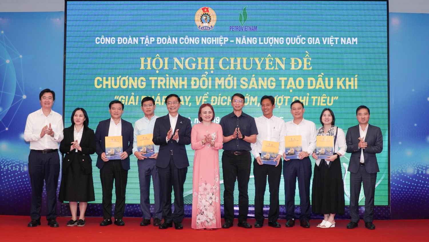 Công đoàn Phú Mỹ được vinh danh đơn vị xuất sắc trong thực hiện chương trình thi đua