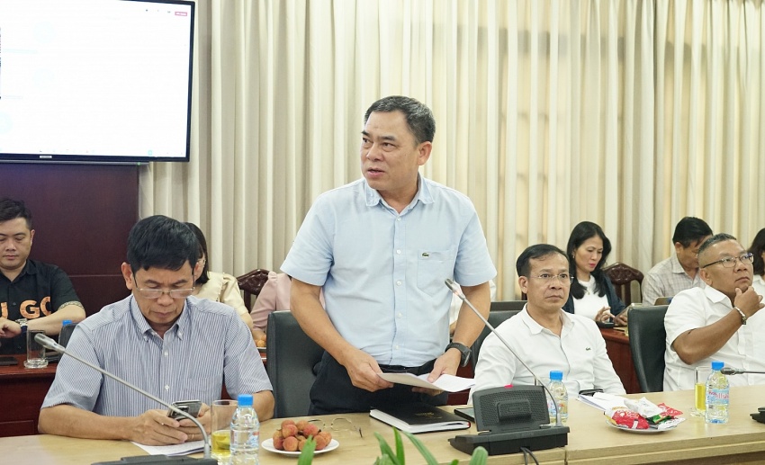 Ông Nguyễn Trọng Nghiêm - Chủ tịch Công đoàn BIENDONG POC phát biểu tại Hội nghị góp ý văn kiện Đại hội Đảng bộ Tập đoàn, do Công đoàn Petrovietnam tổ chức.