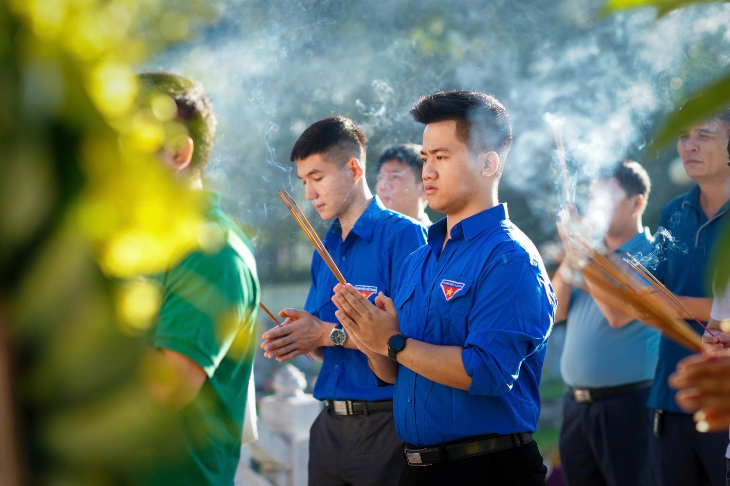 Đoàn Thanh niên PVNDB dâng hương tưởng niệm các anh hùng liệt sĩ tại Nghĩa trang liệt sĩ Nghi Sơn - Thanh Hóa