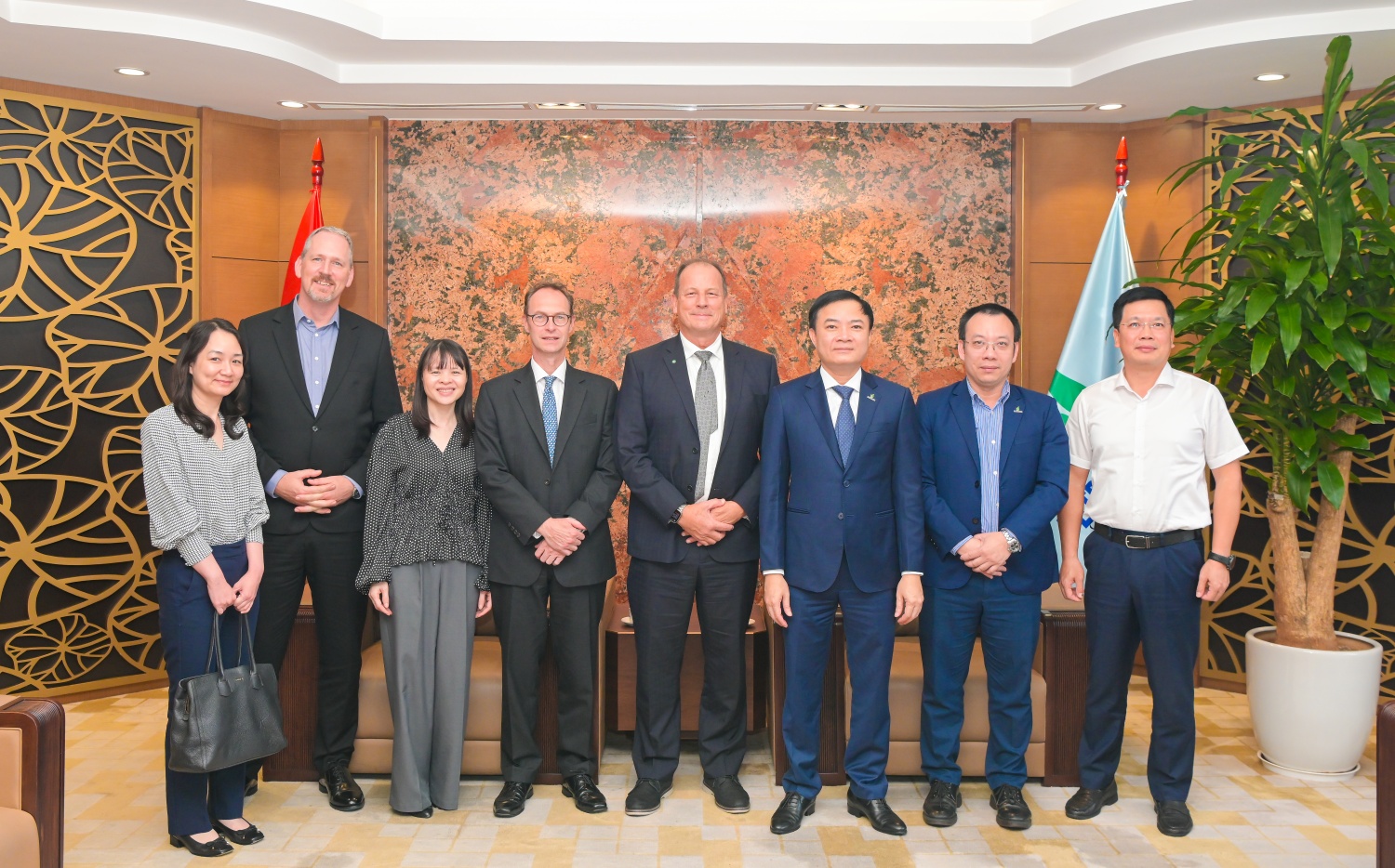 Petrovietnam làm việc với đoàn công tác Công ty Jadestone Energy (JSE)