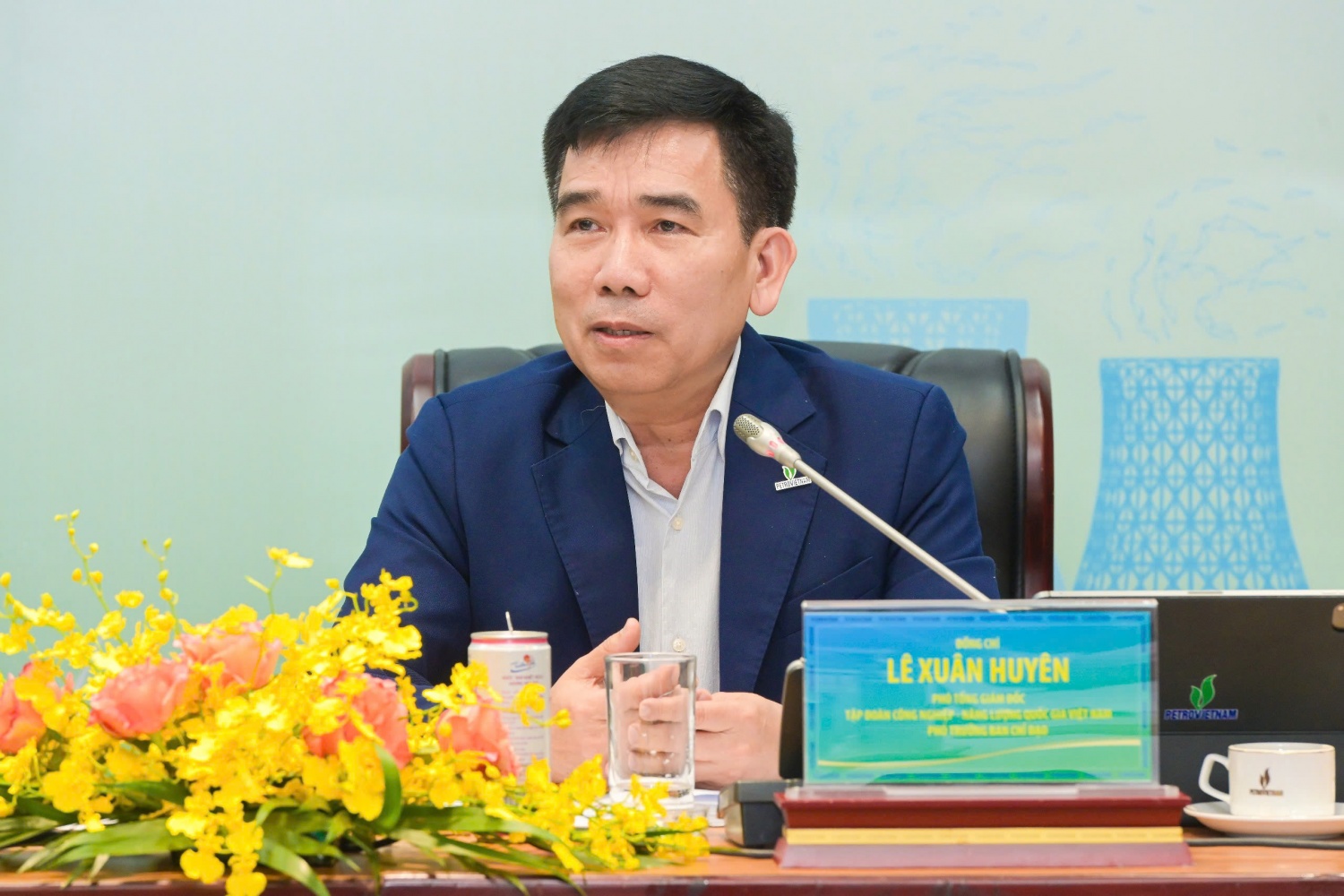 TS. Lê Xuân Huyên - Phó Tổng Giám đốc Petrovietnam thảo luận tại Diễn đàn