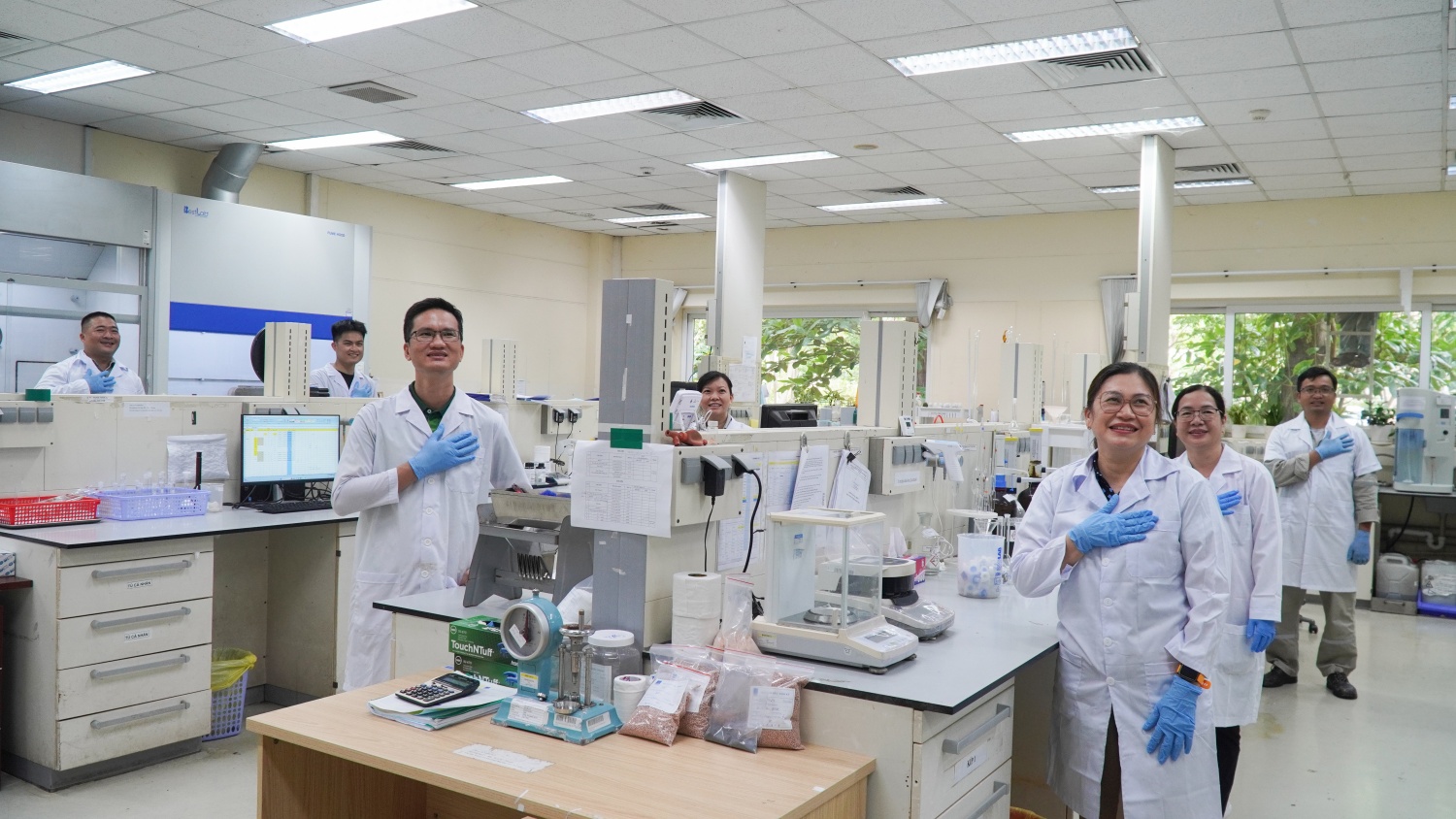 Văn hóa thi đua tại PVFCCo - Phú Mỹ đề cao tinh thần hợp tác, hỗ trợ cùng nhau phát triển, nơi không ai bị bỏ lại phía sau.