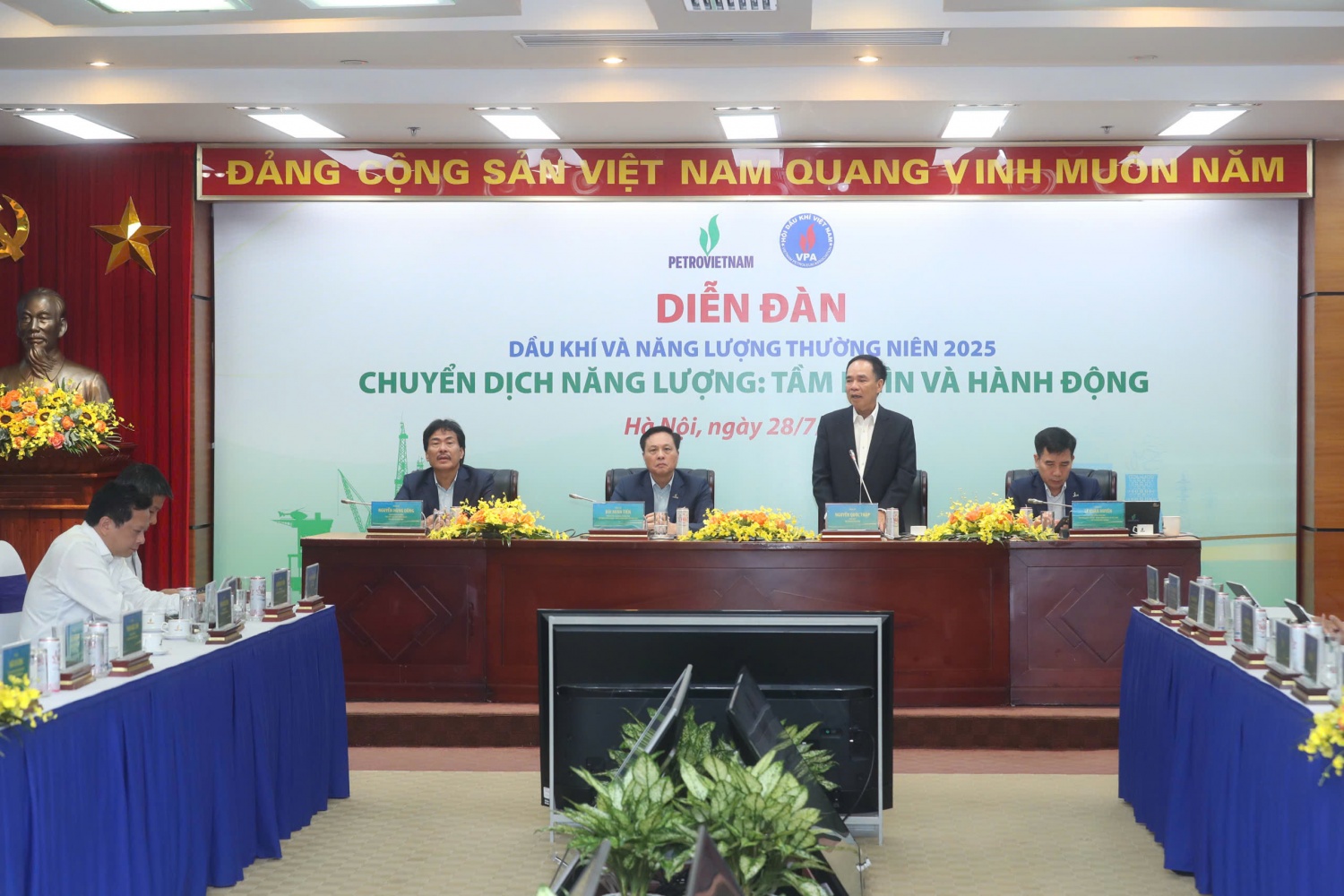 Các cơ hội và thách thức của Petrovietnam trước yêu cầu chuyển dịch năng lượng quốc gia được nhận diện tại Diễn đàn Dầu khí - Năng lượng thường niên 2025