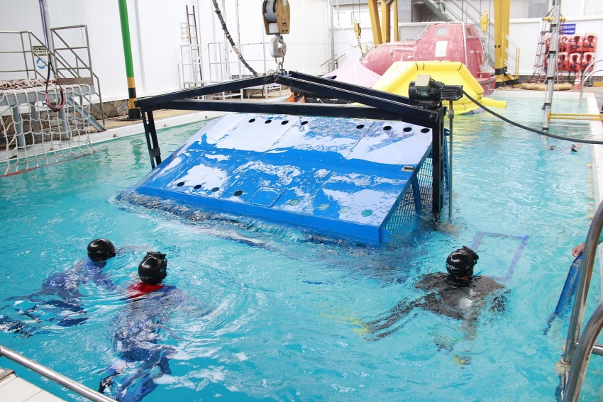 PV College tổ chức huấn luyện an toàn lao động tại các công trình biển.