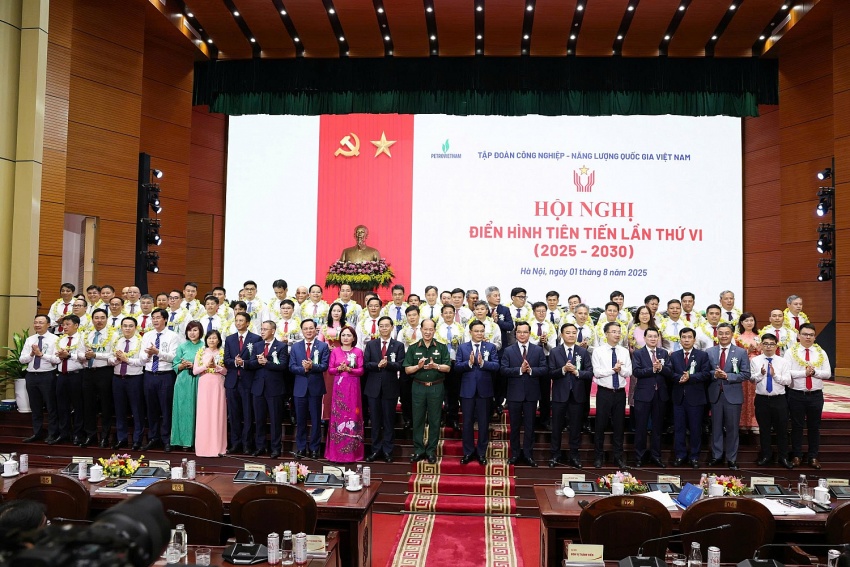 Các đại biểu tham dự Hội nghị