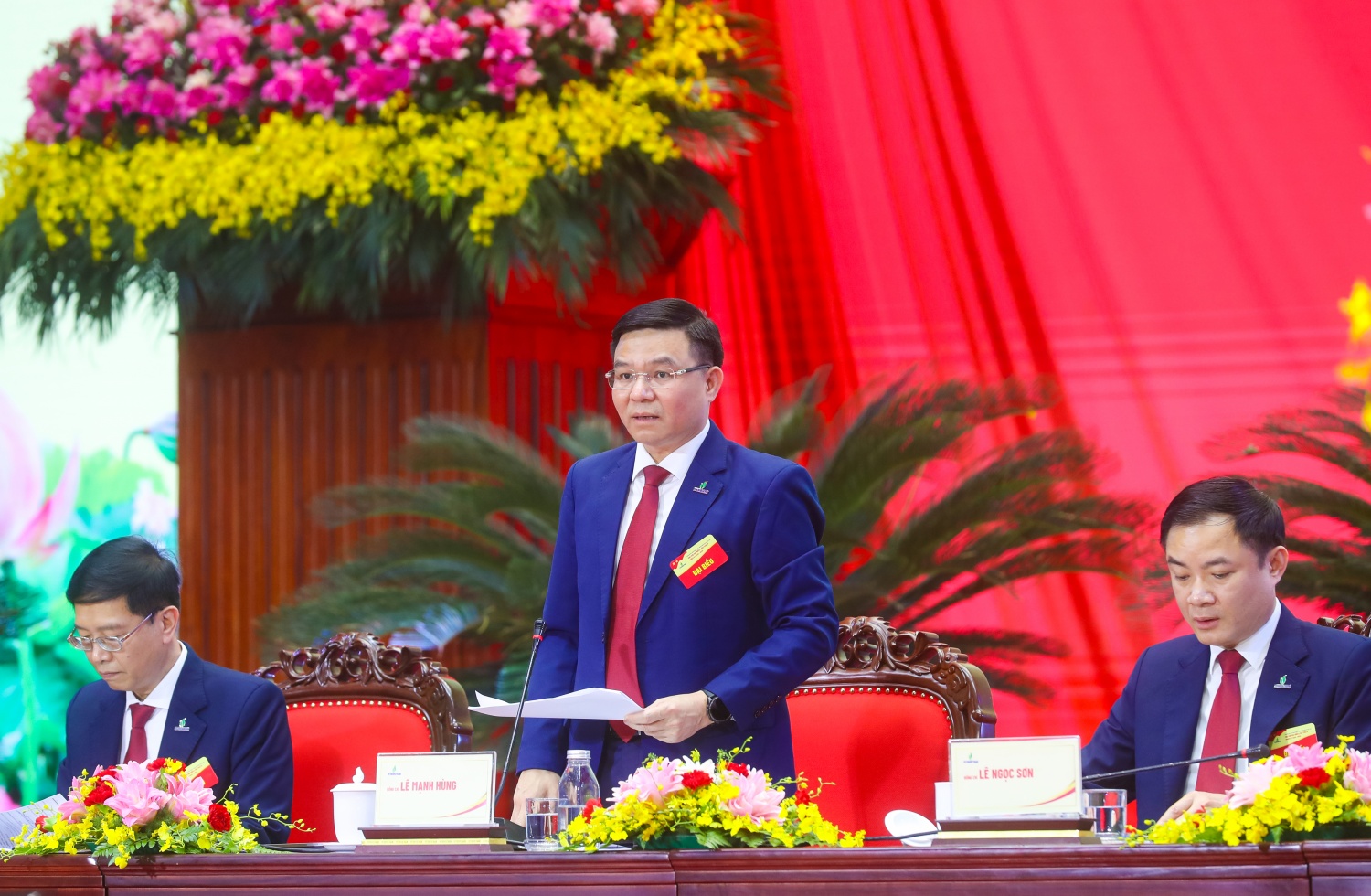Đồng chí Lê Mạnh Hùng, Bí thư Đảng ủy, Chủ tịch HĐTV Petrovietnam điều hành đại hội