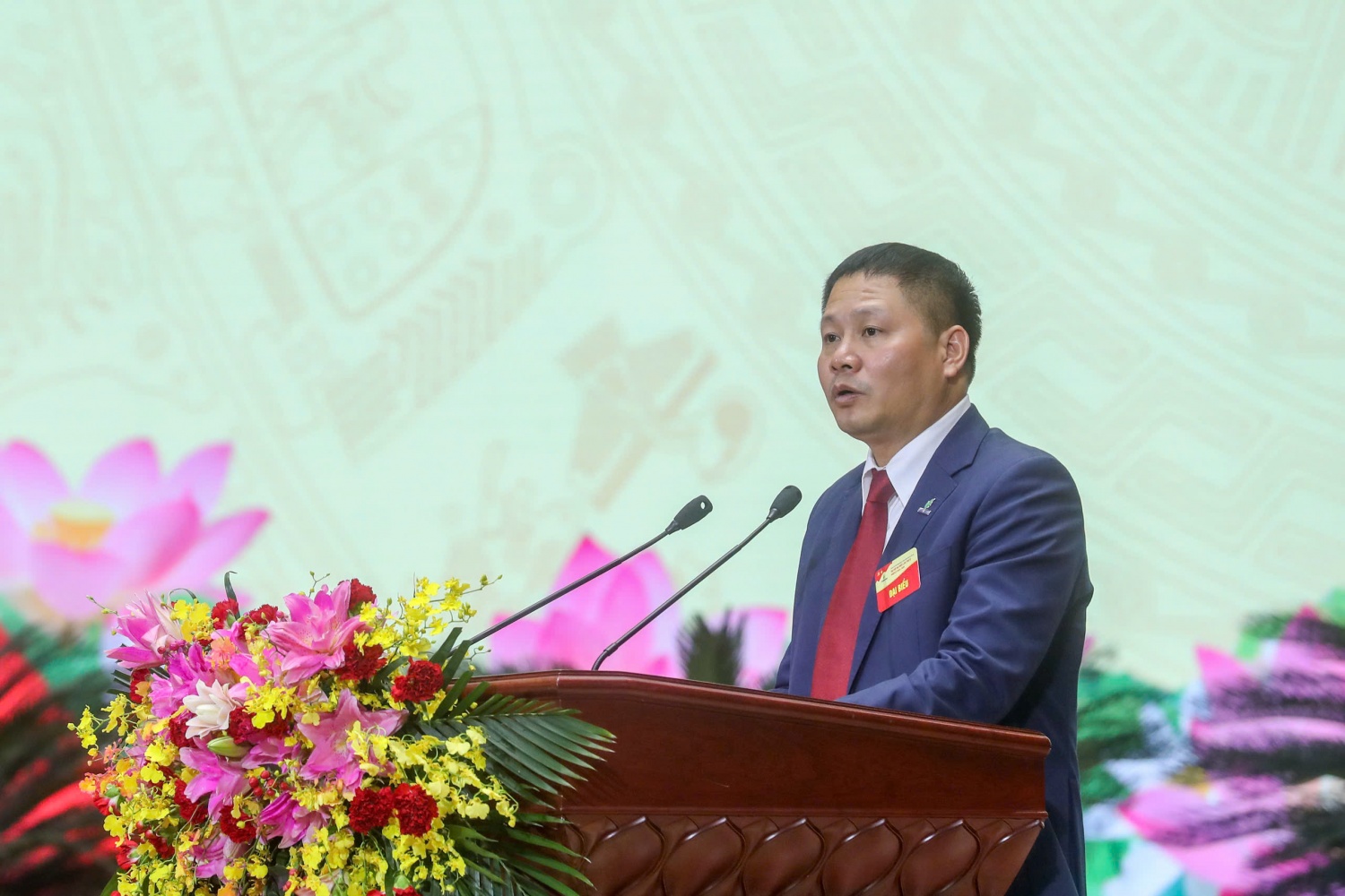 Đồng chí Bùi Ngọc Dương - Bí thư Đảng ủy, Chủ tịch HĐQT Công ty cổ phần Lọc hóa dầu Bình Sơn (BSR) tham luận về công tác lãnh đạo triển khai nhiệm vụ và giải pháp thực hiện nâng cấp mở rộng Nhà máy Lọc dầu Dung Quất