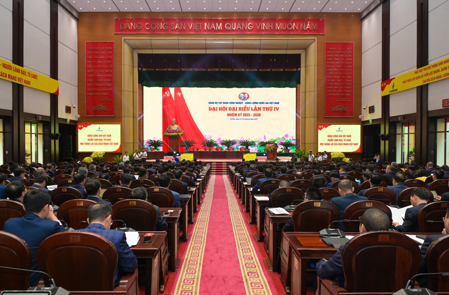 Toàn cảnh Phiên trù bị Đại hội Đảng bộ Petrovietnam lần thứ IV, nhiệm kỳ 2025-2030
