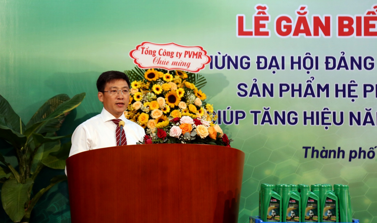 Đồng chí Phan Anh Minh cho biết trong thời gian tới VPI sẽ phát huy tốt hơn nữa những hoạt động nghiên cứu khoa học, đưa nghiên cứu khoa học vào cốt lõi, ứng dụng, mũi nhon, thực tiễn
