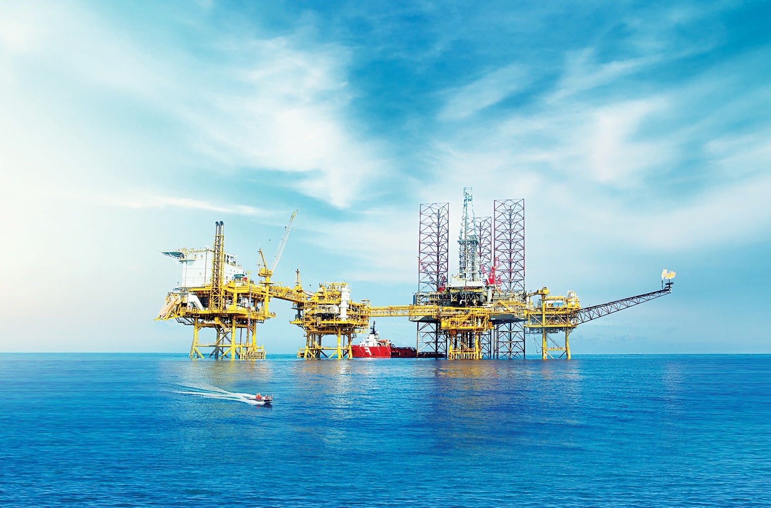 Petrovietnam với hành trang vững chắc được xây dựng từ nỗ lực tự lực, tự cường suốt hơn 50 năm qua đã tạo nền tảng trọng yếu tích lũy nguồn lực tài chính và tài sản lớn