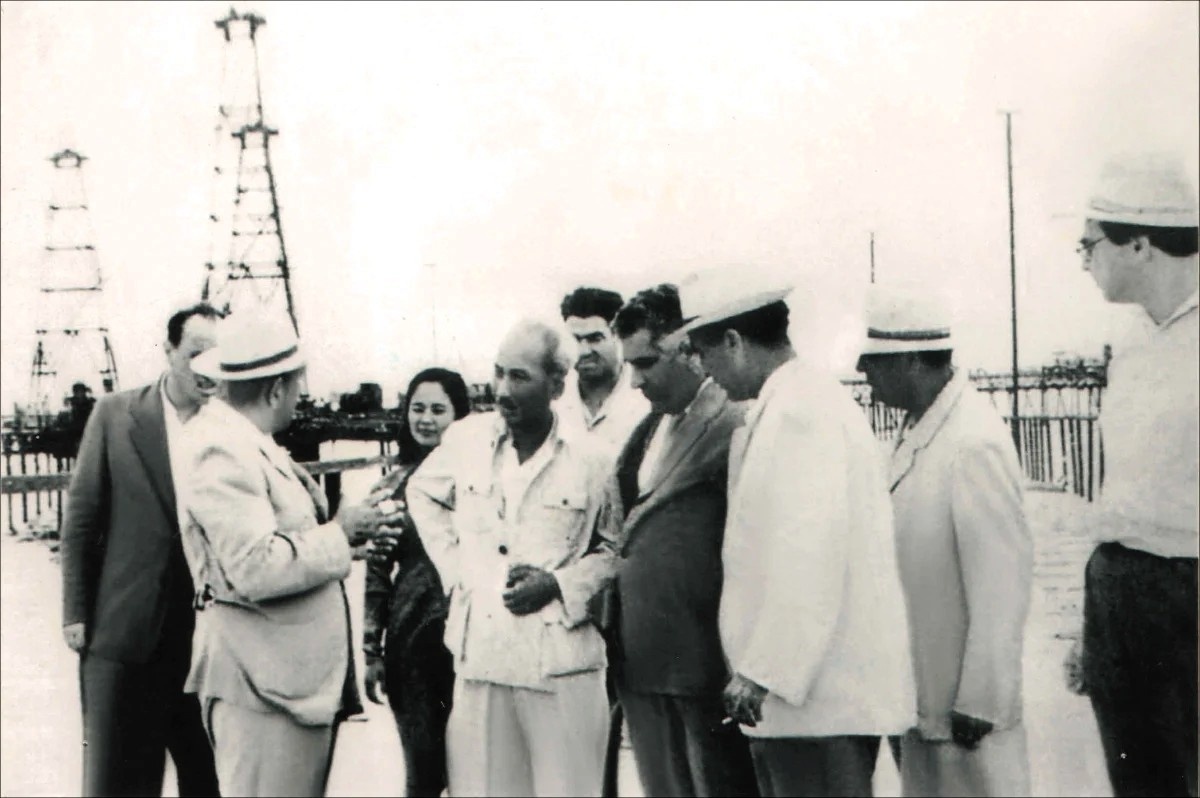 Chủ tịch Hồ Chí Minh thăm Azerbaijan năm 1959 (Ảnh tư liệu)