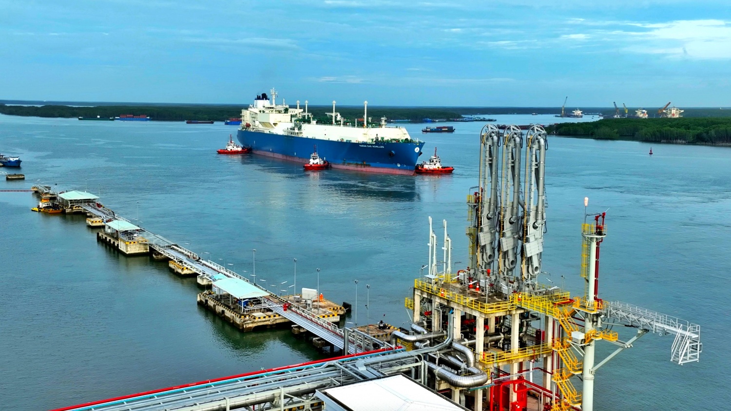 Tàu Maran Gas Achilles chở chuyến LNG nhập khẩu đầu tiên về Kho cảng LNG Thị Vải - Việt Nam