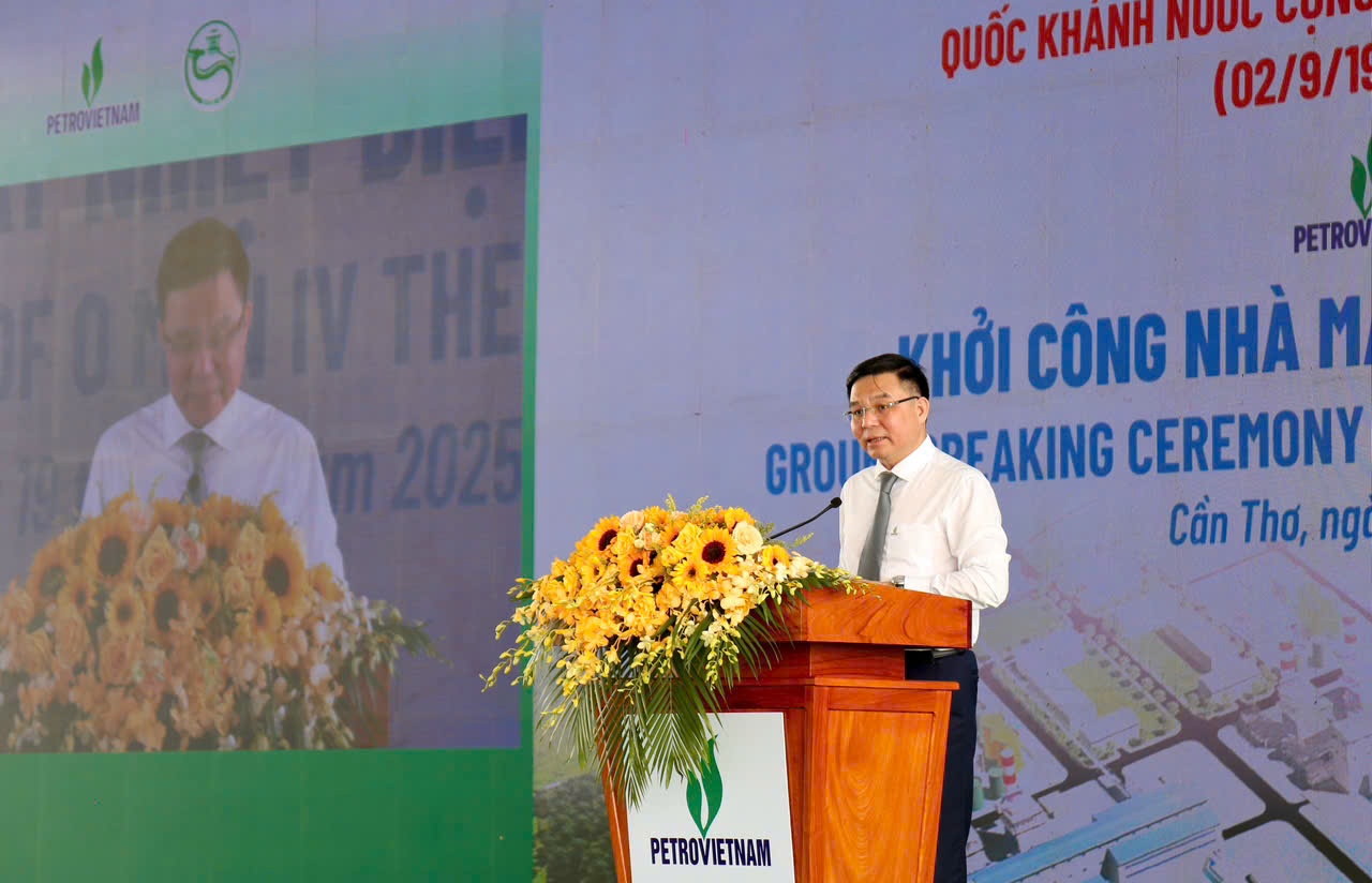Chủ tịch HĐTV Petrovietnam Lê Mạnh Hùng: Việc triển khai thành công Dự án MNNĐ Ô Môn IV nói riêng và các dự án thành phần thuộc Chuỗi dự án Khí- Điện Lô B nói chung trở thành nhiệm vụ chính trị quan trọng, góp phần hiện thực hóa mục tiêu tiên phong, giữ vai trò đầu mối trong việc hình thành và phát triển các trung tâm công nghiệp năng lượng quốc gia quy mô lớn