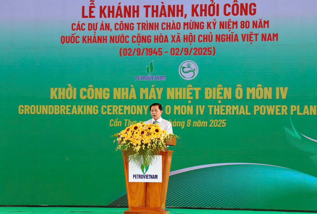 Ông Trần Văn Lâu – Phó Bí thư Thành ủy, Chủ tịch UBND TP. Cần Thơ nhấn mạnh, Petrovietnam cần tập trung nguồn lực để sớm hoàn thành NMNĐ Ô Môn IV đúng tiến độ, bảo đảm an toàn lao động, an toàn môi trường và thực hiện nghiêm các cam kết trong đăng ký đầu tư.