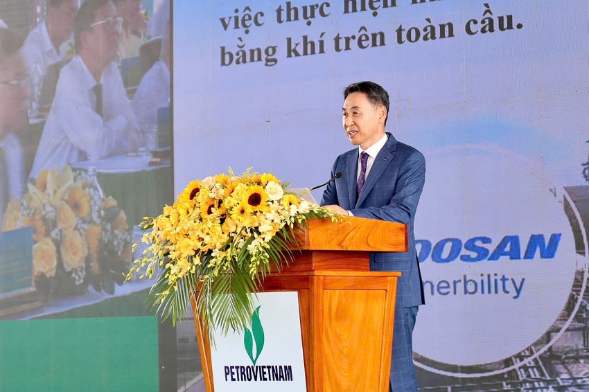 Ông Yeonin Jung, Phó Chủ tịch Doosan Enerbility phát biểu tại sự kiện.