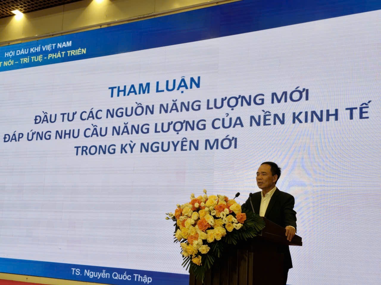 TS. Nguyễn Quốc Thập cho rằng, trong bối cảnh phát triển kinh tế hiện nay, đầu tư hạ tầng năng lượng phải được xem là ưu tiên hàng đầu, đi trước một bước, như đầu tư hạ tầng giao thông.