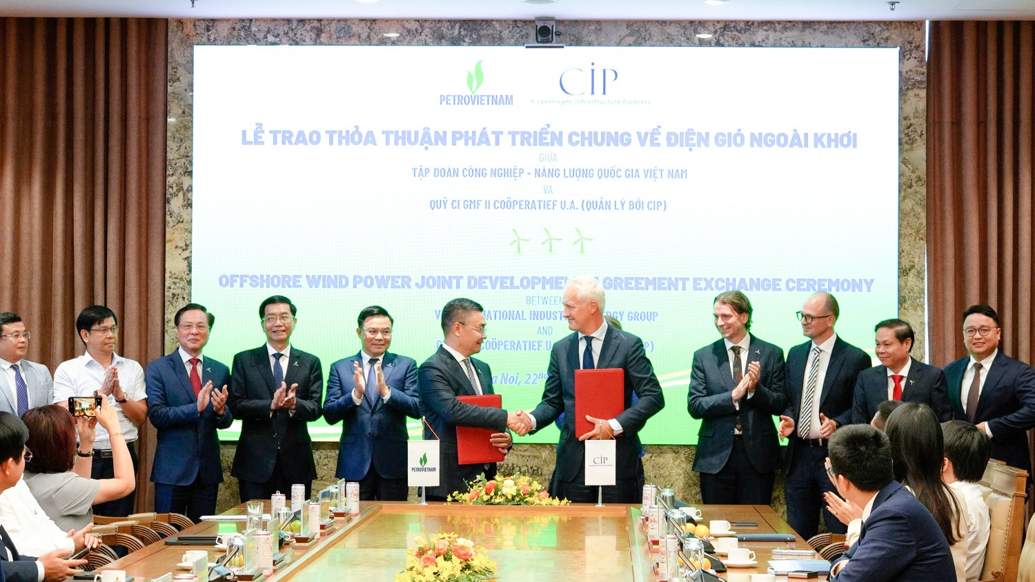 Petrovietnam ký thỏa thuận hợp tác với CIP: Tiên phong trong lĩnh vực năng lượng điện gió ngoài khơi Petrovietnam ký thỏa thuận hợp tác với CIP: Tiên phong trong lĩnh vực năng lượng điện gió ngoài khơi