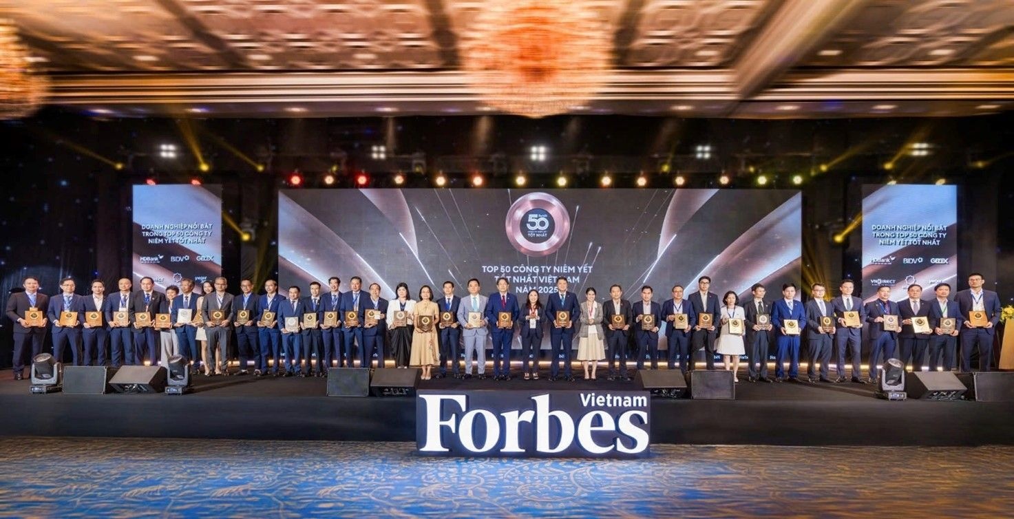 Các doanh nghiệp trong Top 50 công ty niêm yết tốt nhất năm 2025 do Forbes Việt Nam bình chọn.