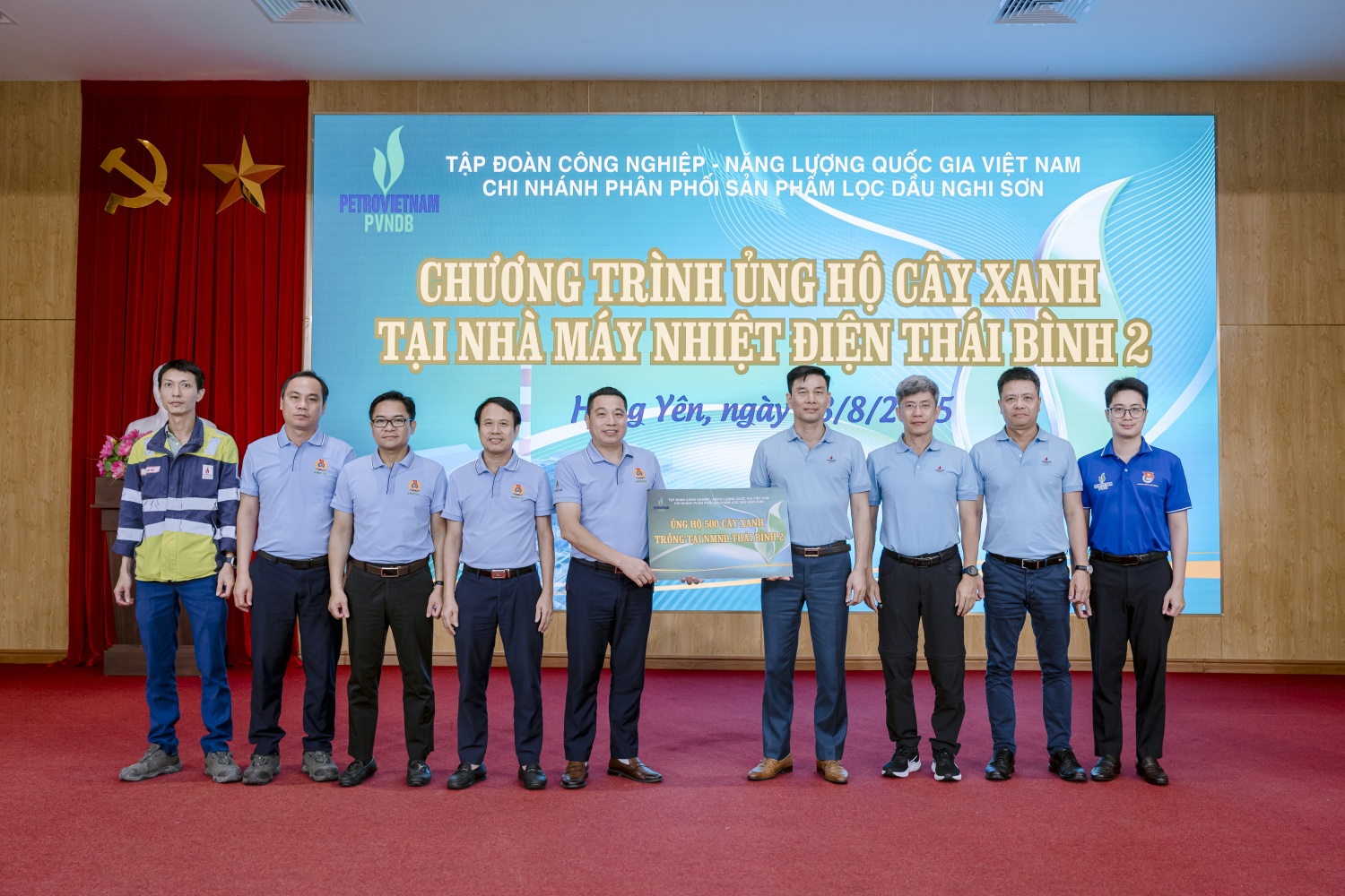 PVNDB trao tặng 500 cây xanh cho Nhà máy Nhiệt điện Thái Bình 2.