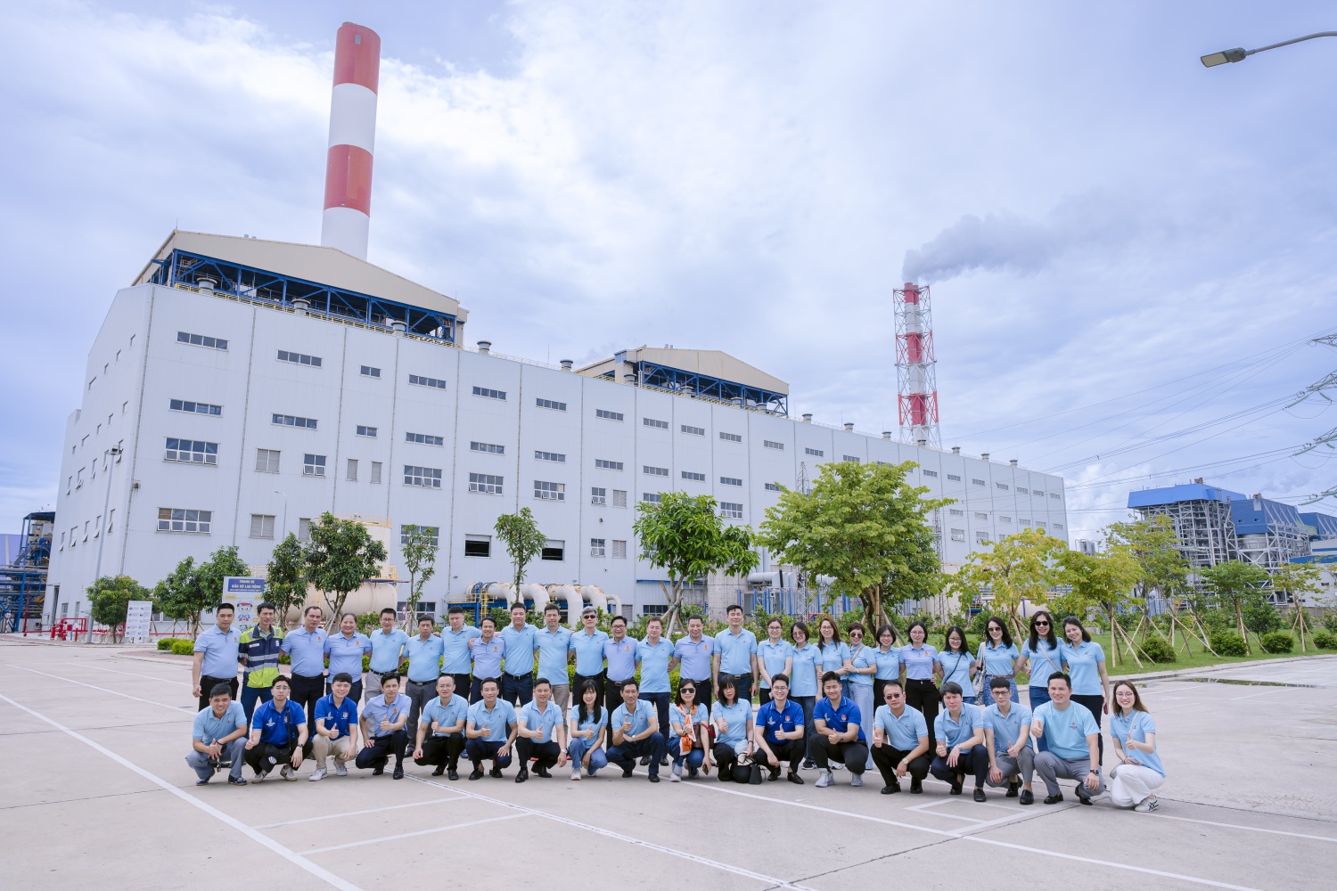 Cán bộ nhân viên PVNDB tham quan Nhà máy Nhiệt điện Thái Bình 2.