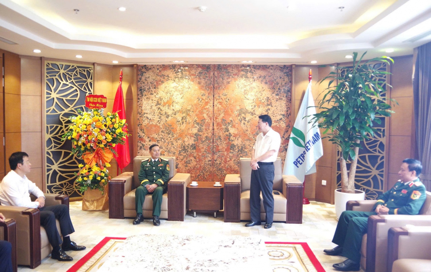 Đồng chí Phạm Tuấn Anh: 