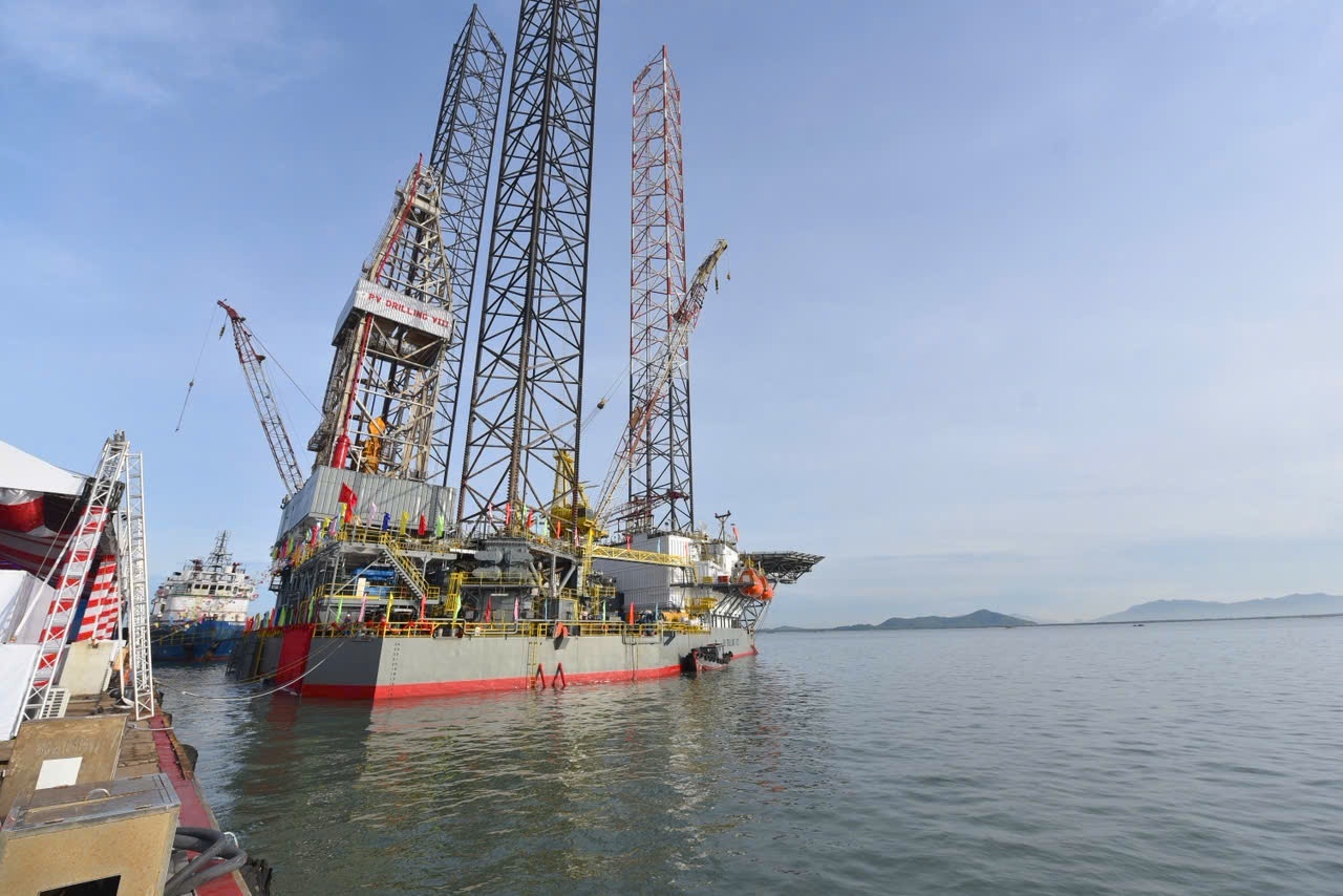 Sự phát triển mạnh mẽ của lĩnh vực dịch vụ dầu khí là một trong những thành tựu rất đáng tự hào của Petrovietnam - Ảnh: Giàn khoan PV DRILLING VIII
