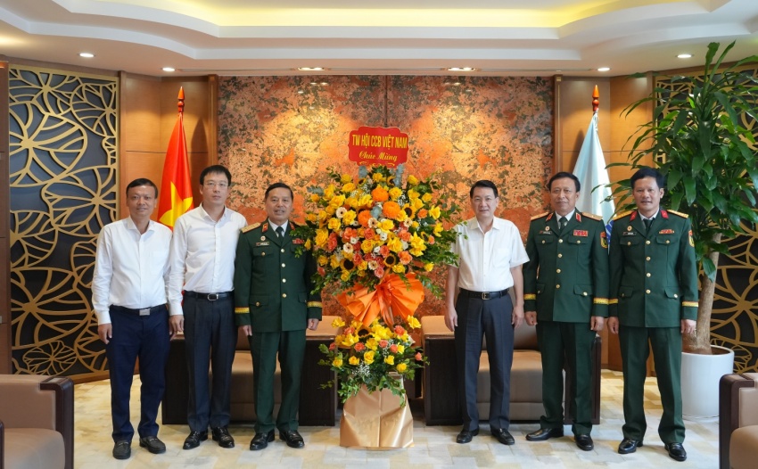 Buổi gặp gỡ diễn ra trong không khí thân tình, cởi mở và trang trọng.