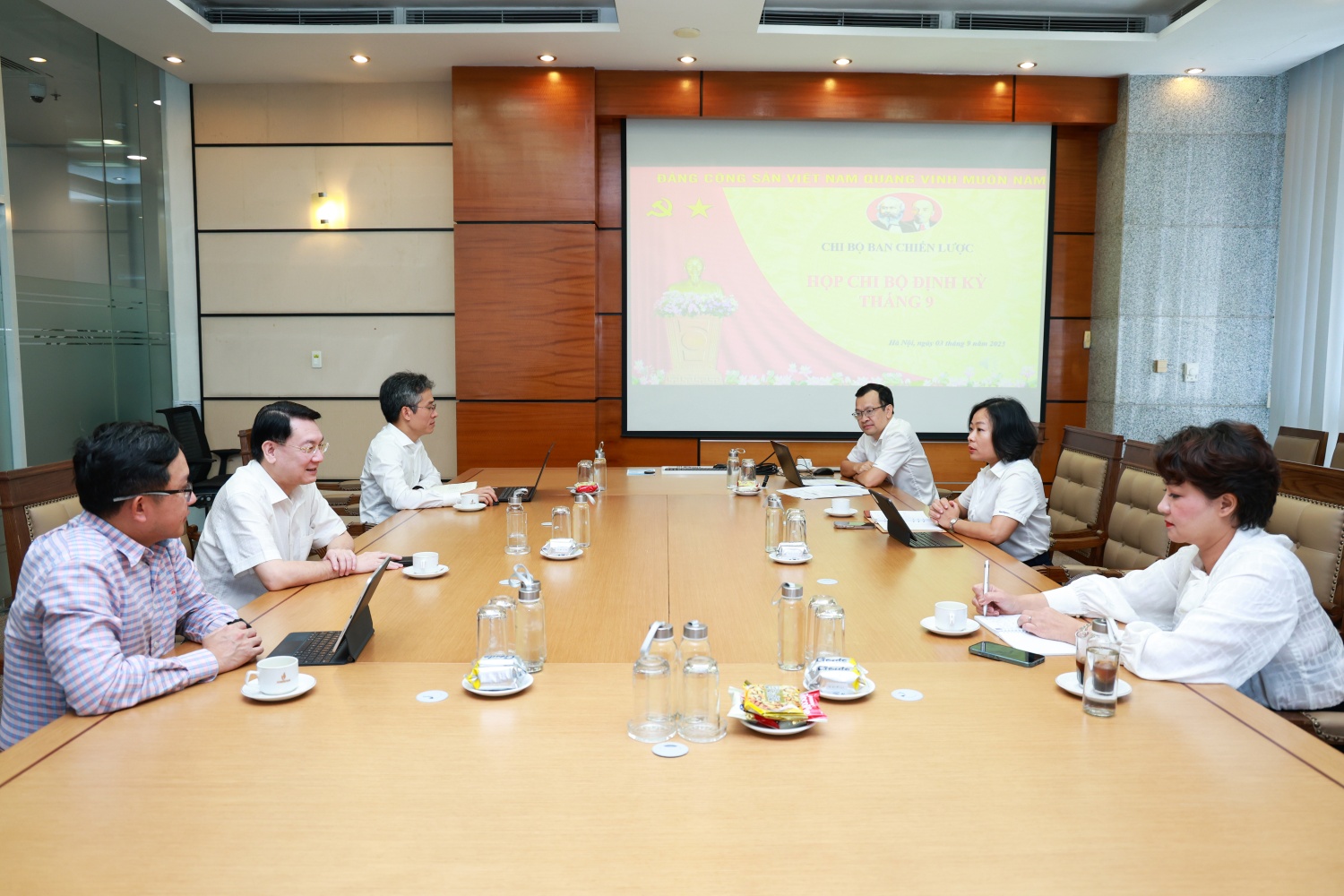 Chi bộ Ban Chiến lược.