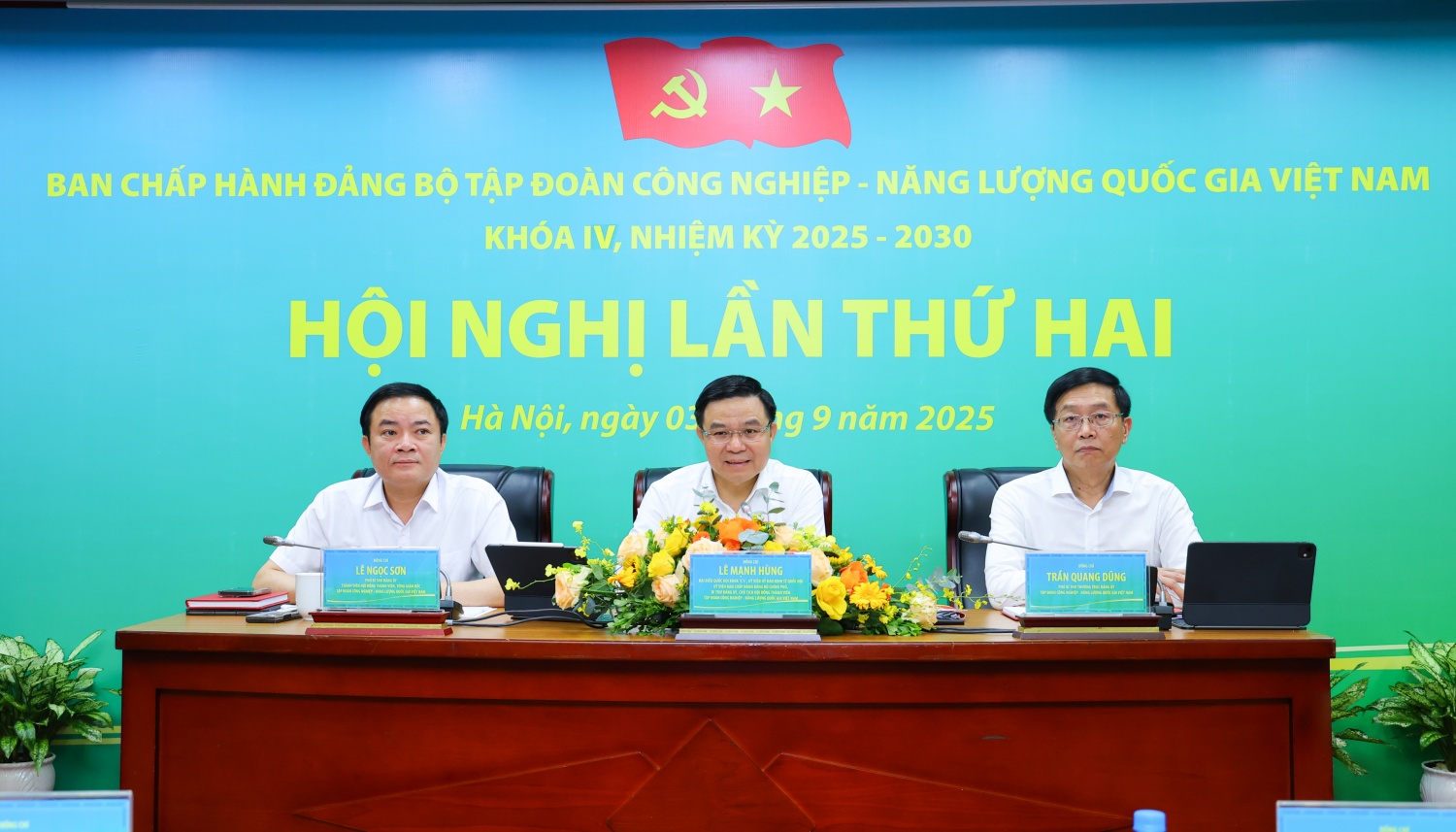Đoàn Chủ tịch điều hành hội nghị