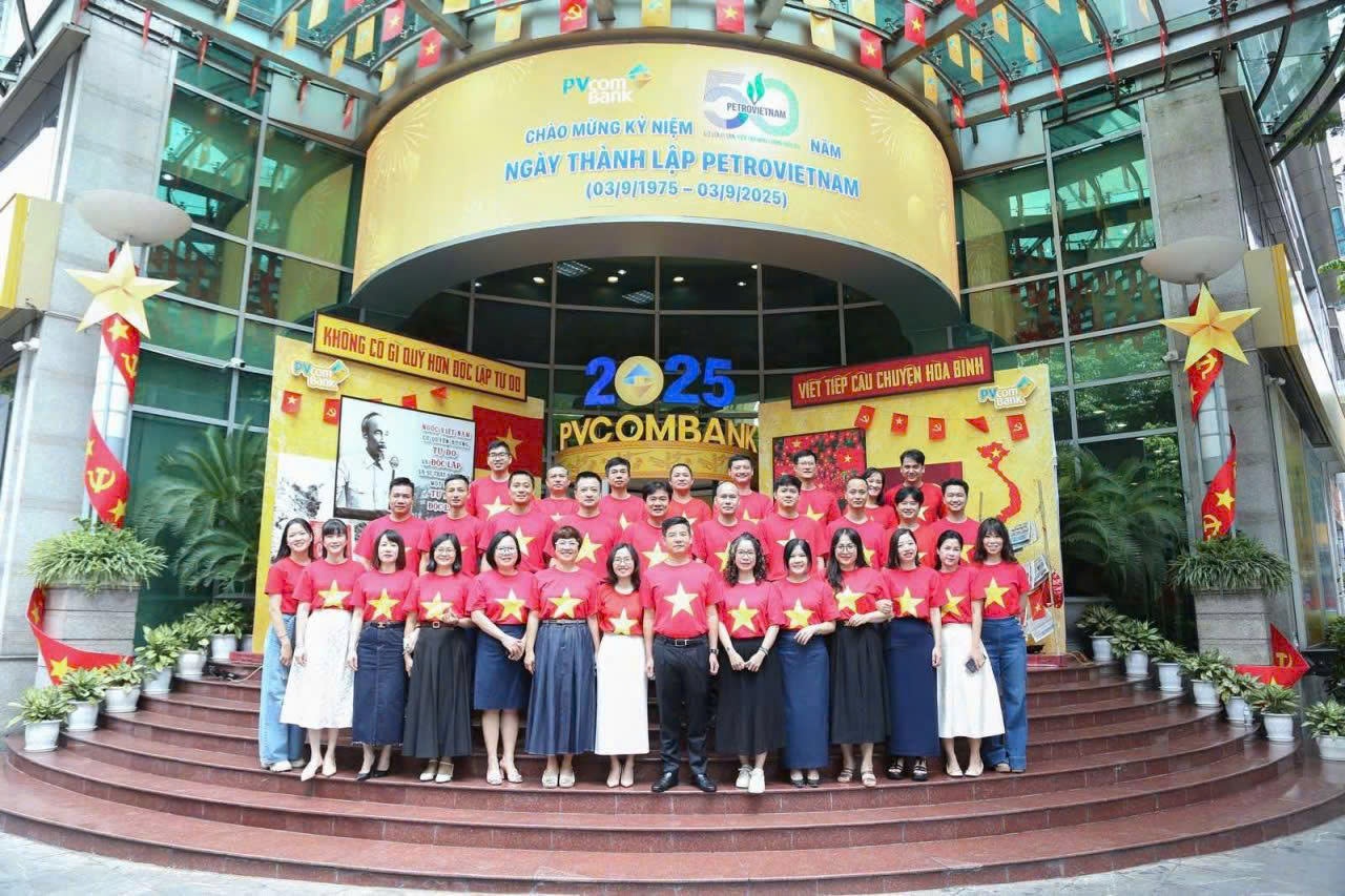 Đảng bộ PVcomBank quyết tâm đổi mới, nâng cao chất lượng sinh hoạt chi bộ
