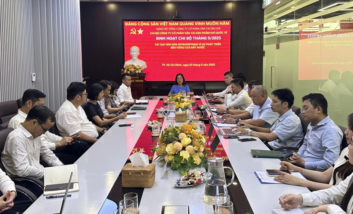 Chi bộ Công ty CP Vận tải sản phẩm khí quốc tế.
