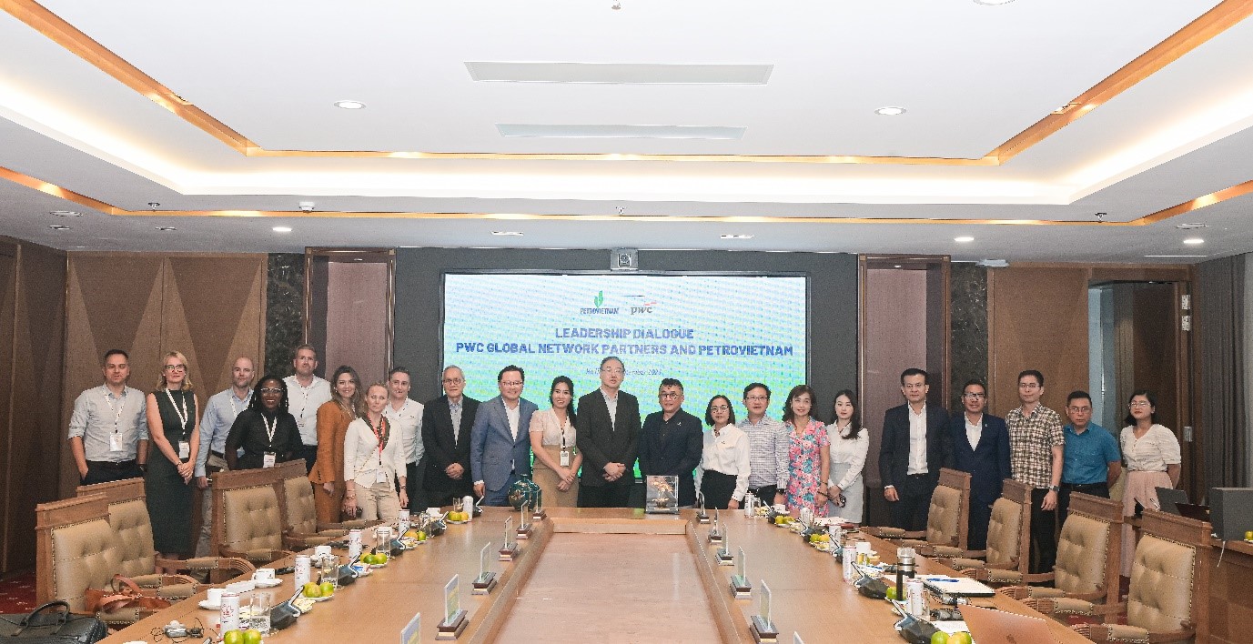 Petrovietnam làm việc với đoàn công tác PwC